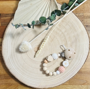 Schnullerkette Naturholz *Flower & Häkelperle weiss-pfirsich* mit Namen