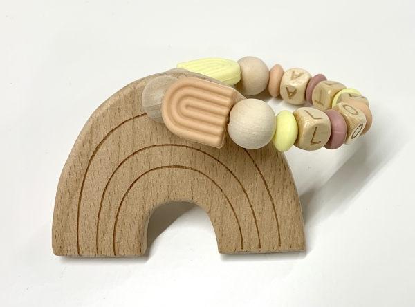 Greifling Naturholz *Rainbow pastellgelb-pfirsich* ohne Namen