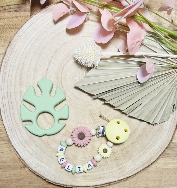 Schnullerkette Silikon *Flowers blush-pastellgelb* mit Namen